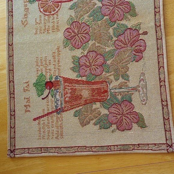 Tapestry Placemat - (Shows Mai Tai & Singapore Sling Cocktails) - Picture 3 of 6